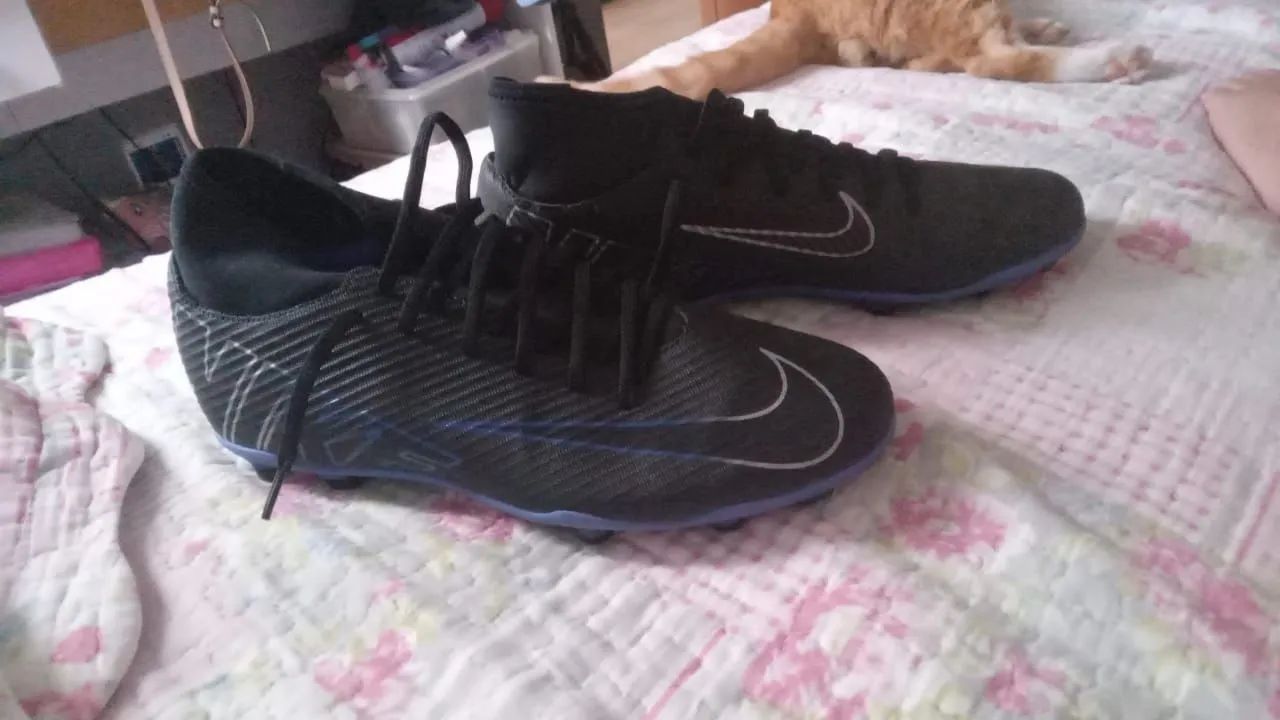 Chuteiras Nike campo - Tamanho 41 - Usada 1 vez