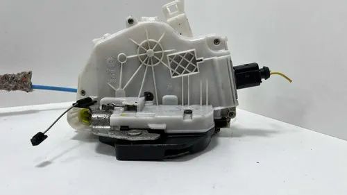 Fechadura Porta Dianteira Direita Volkswagen G5 2008 Á 2016