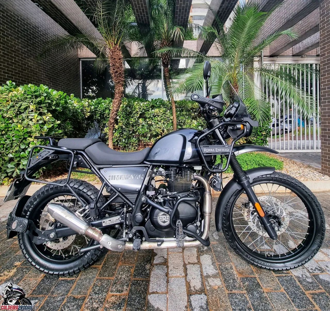 ROYAL ENFIELD HIMALAYAN 411 EFI ANO 2024 COMPLETA ACESSÓRIOS 
