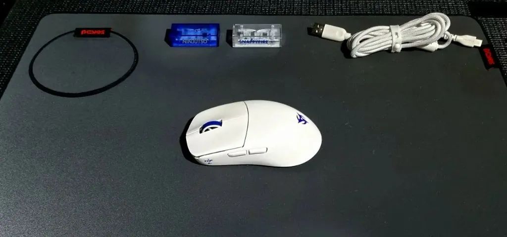 NINJUTSO Sora v2／8kドングル Ninjutso-Sora V2 Mouse para jogos sem fio, 8k, modo duplo
