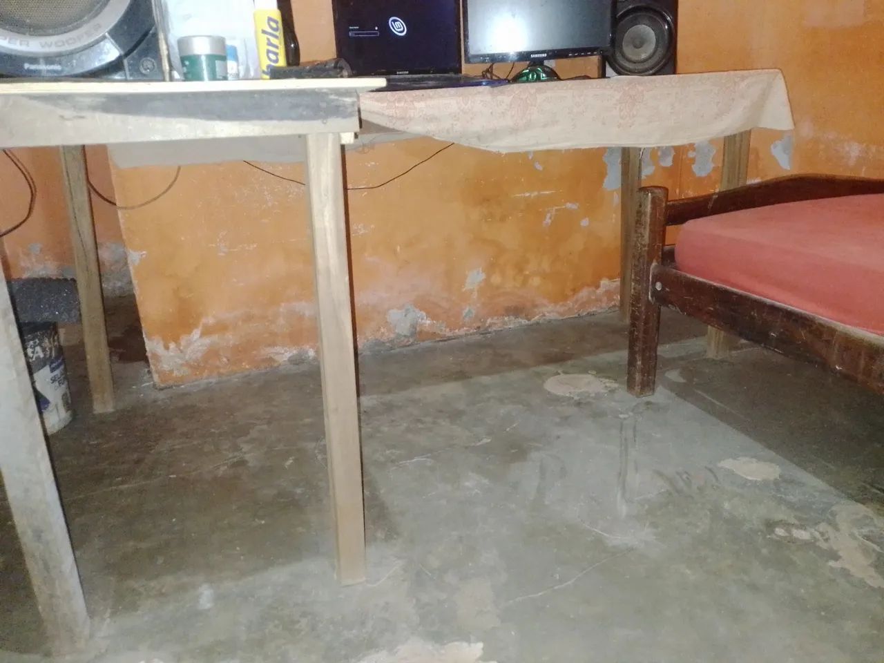 Mesa de madeira64842836276483120