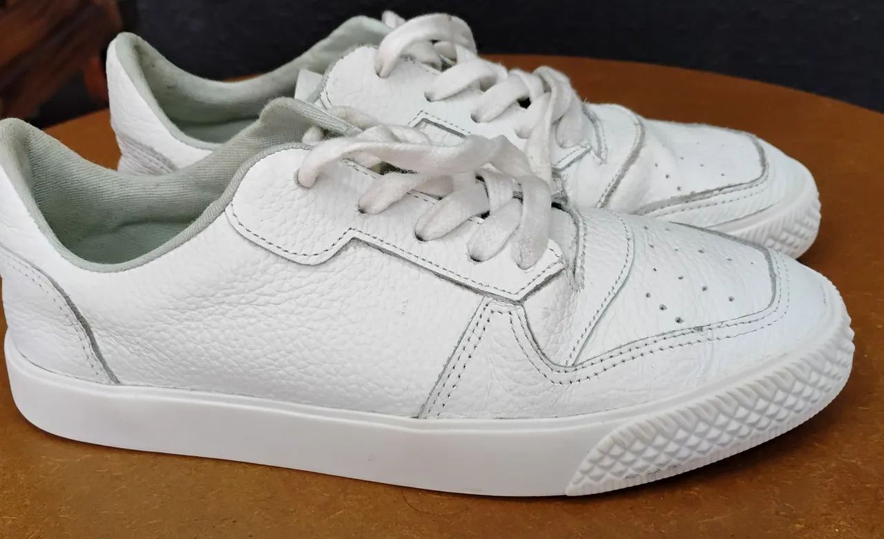 Tênis em couro via mia número 35 - Foto 5