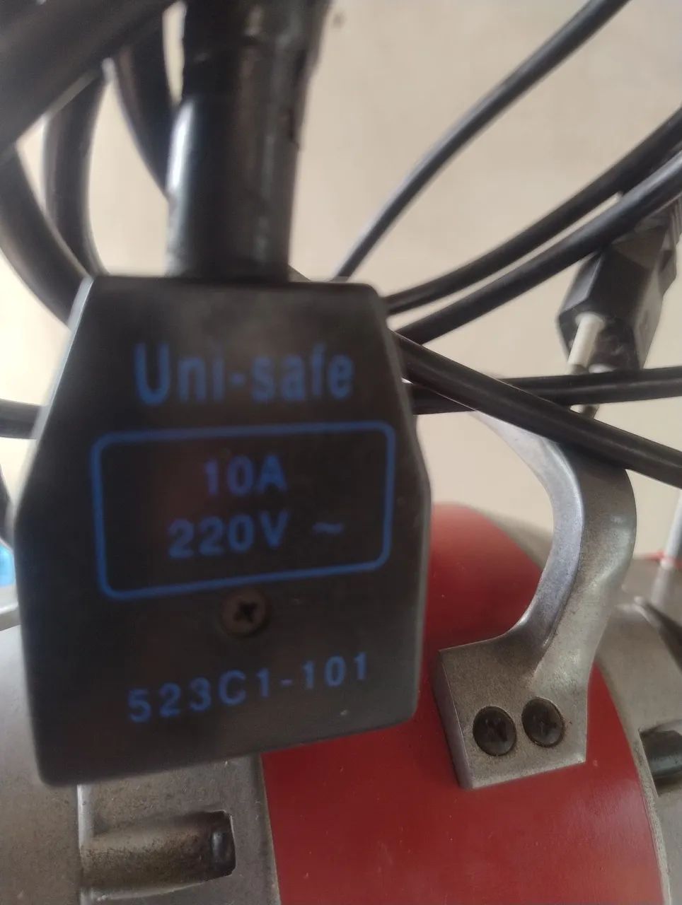 Máquina de cortar tecido Singer 8 polegadas 220V - Foto 3