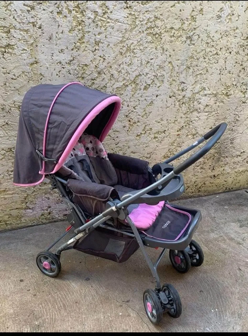 Carrinho de Bebê Cosco com Proteção Solar