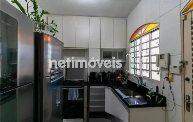 Esta residência combina funcionalidade e uma localização privilegiada - Foto 3