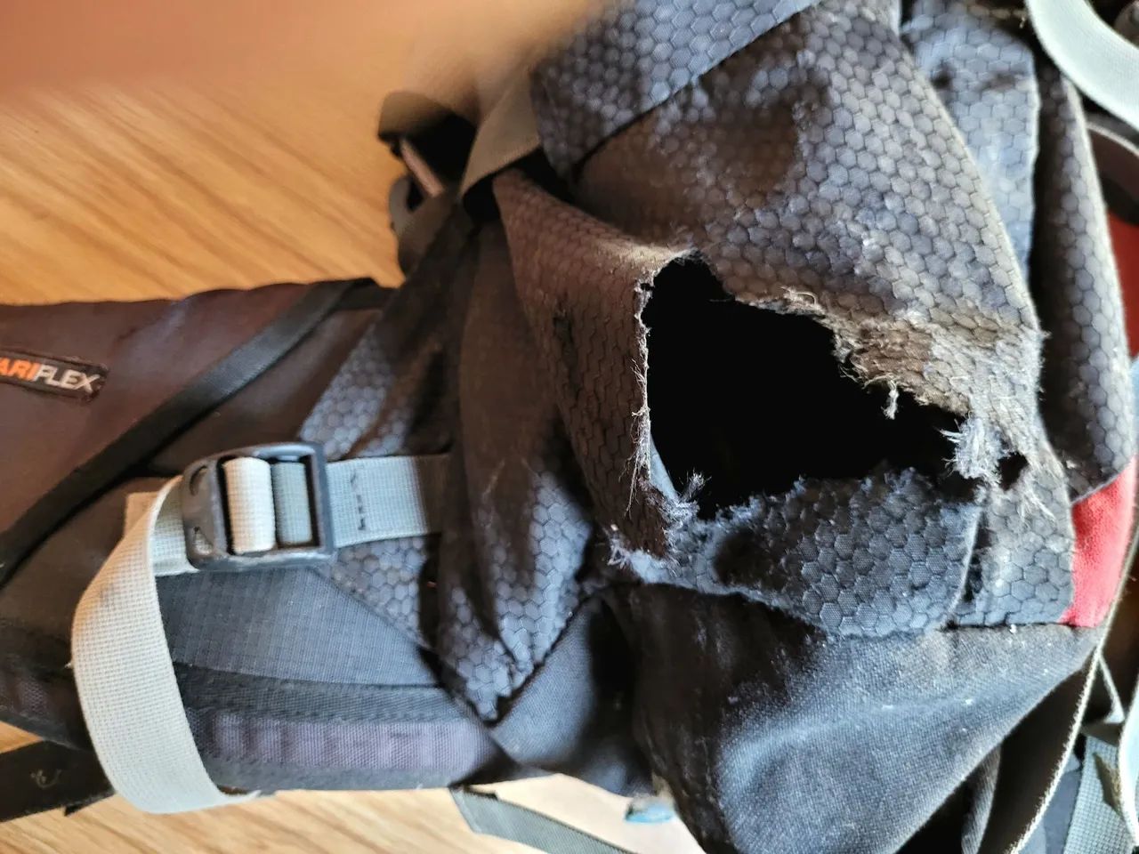 Mochila Deuter 70+15 Aircontact Pro - Foto 5
