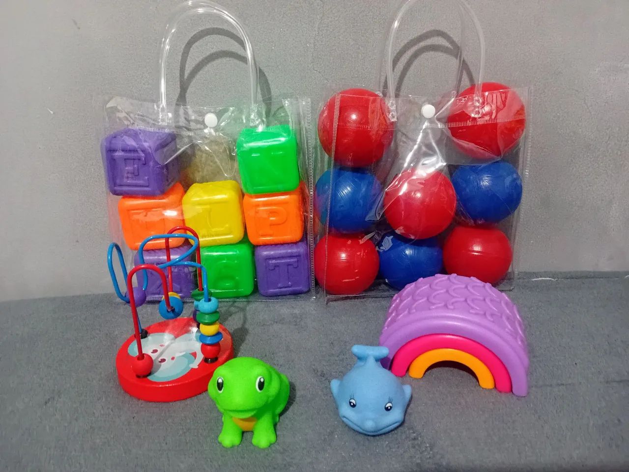 Kit de brinquedos didáticos  para bebês