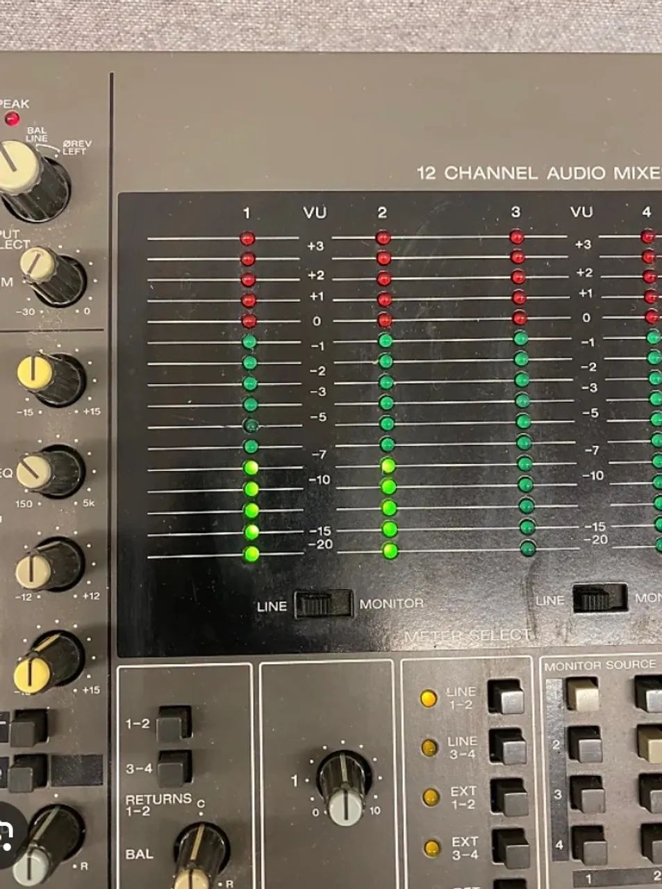 Mesa de som relíquia Sony MXP 390 com Case - Foto 2