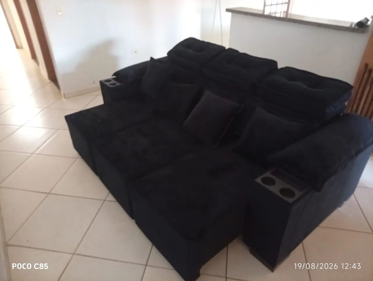 Sofá retrátil acompanha as almofadas  - Foto 4
