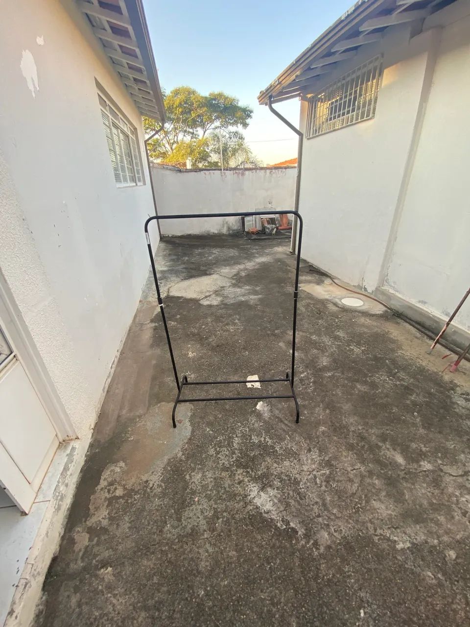 Arara para roupas preta  080x1,20