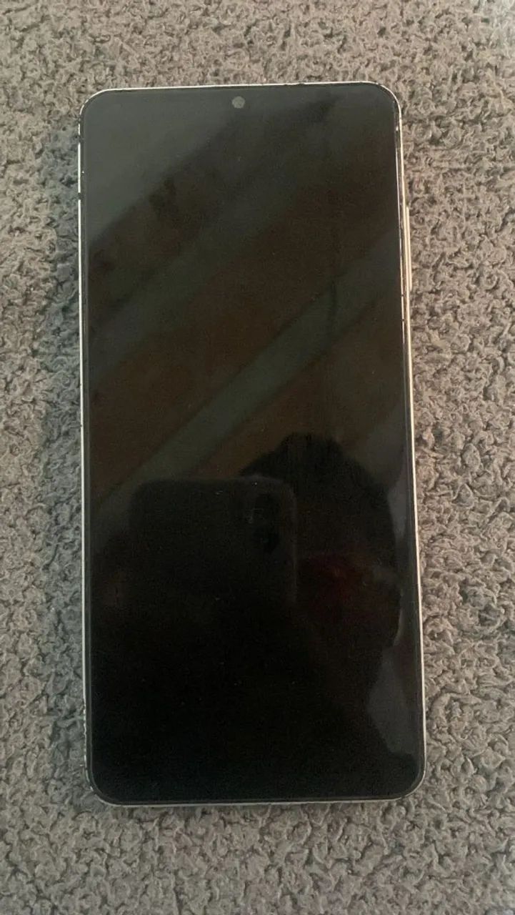 Vendo celular ótimo estado e pega perfeita mente 128g pra sair logo 
