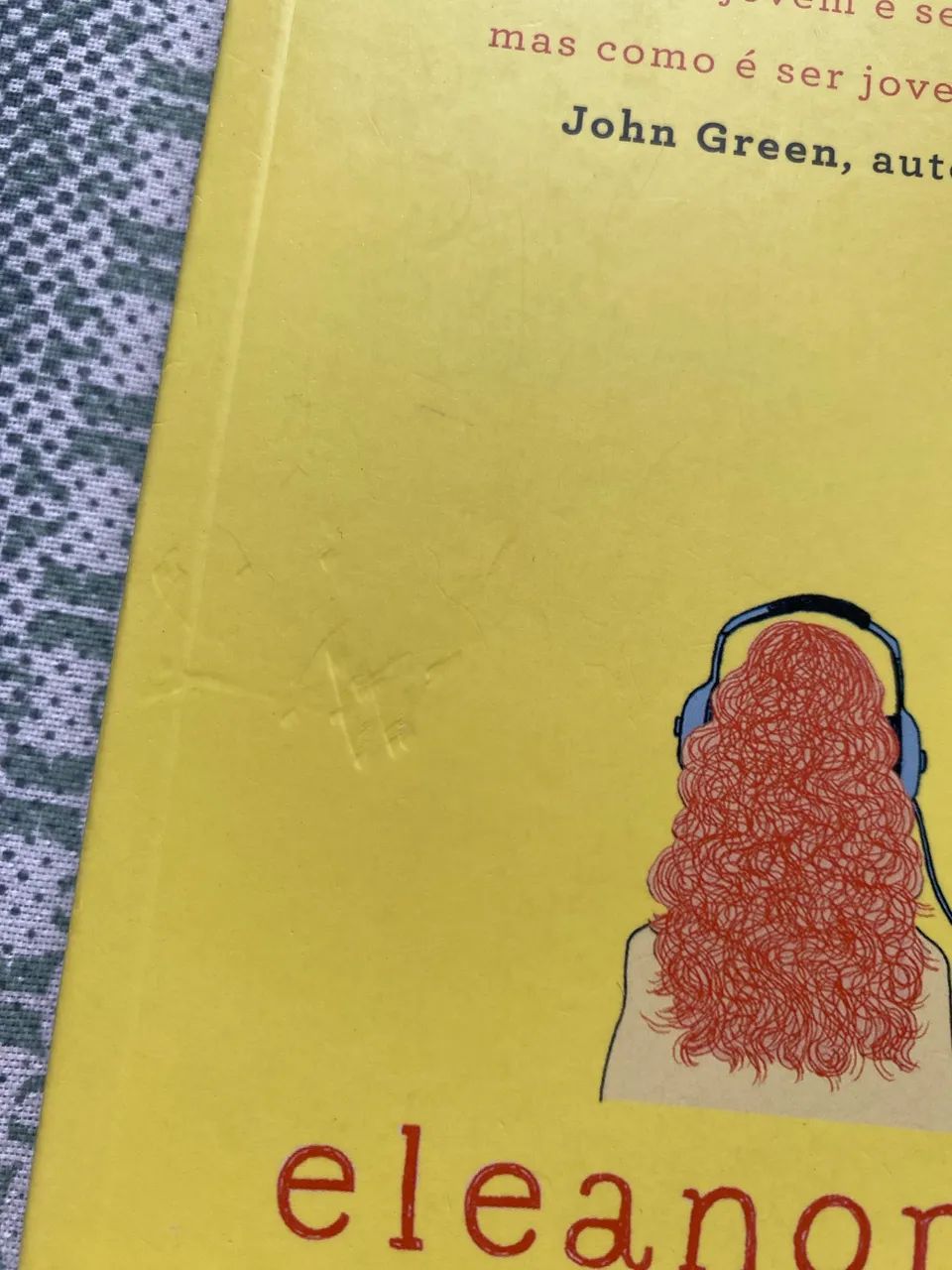 Livro - Eleanor e Park - Foto 4