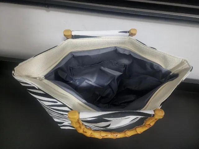 Bolsa estampa de zebra com alça de bambu nova - Foto 4