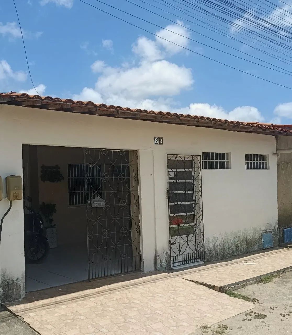 Casa com suite, quintal, 3 caixas d'água, 2 banheiros bem ventilada e iluminada. - Foto 2