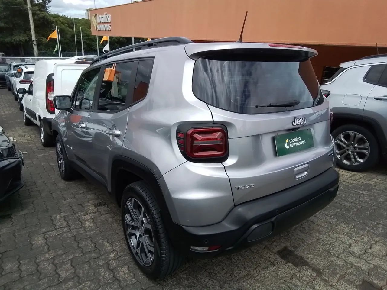 Jeep Renegade Long. T270 1.3 TB 4x2 Flex Aut., foto 4 de 14