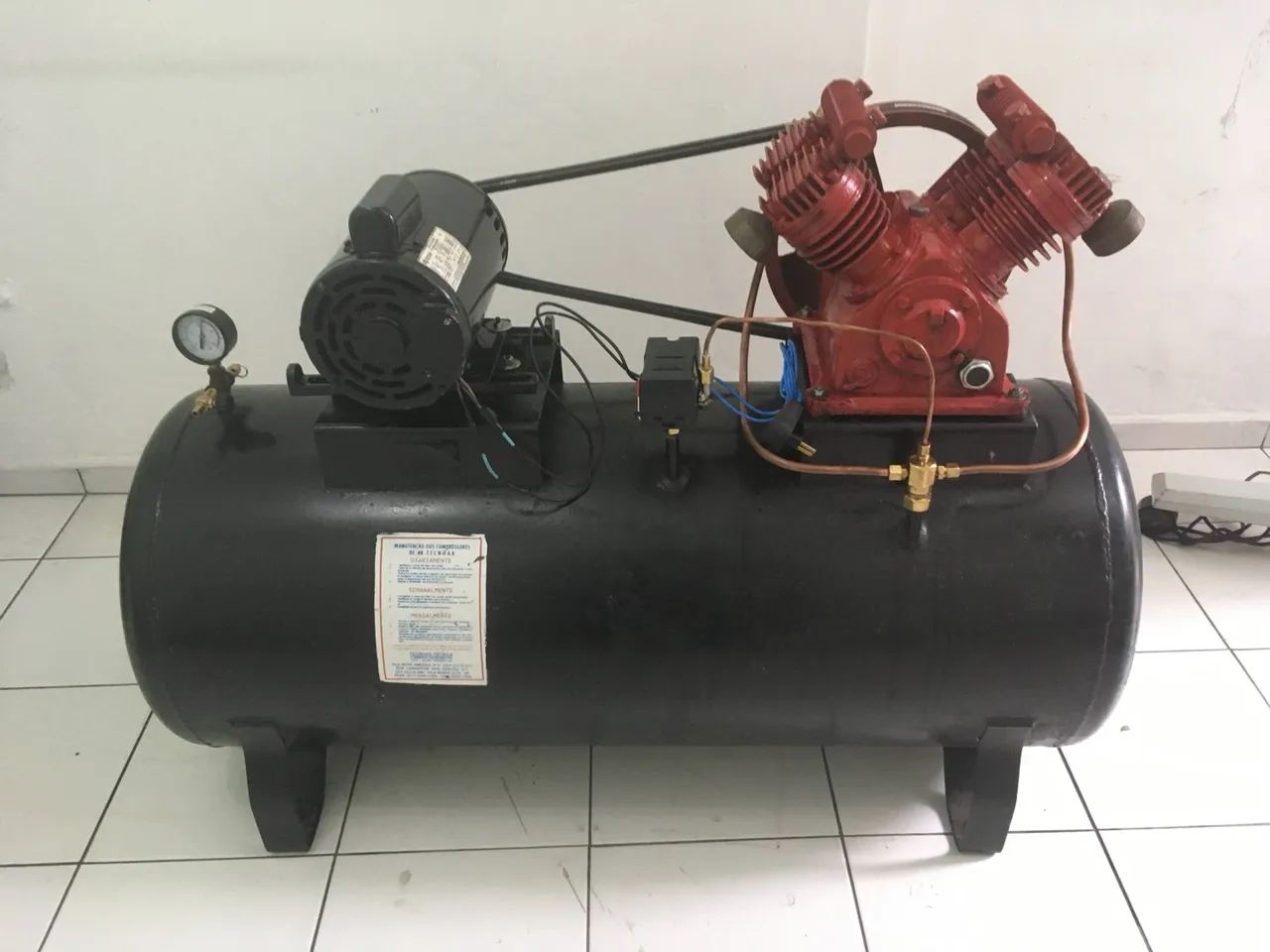 Compressor 250 litros Douat revisado