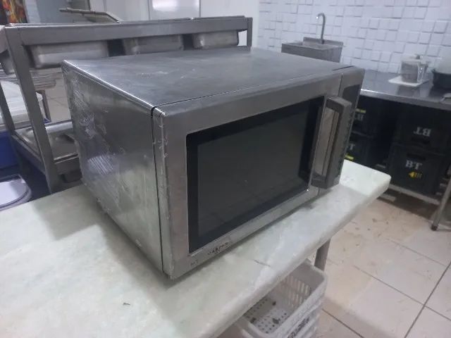 Micro Ondas Industrial marca Menumaster 1000 watts - Foto 2
