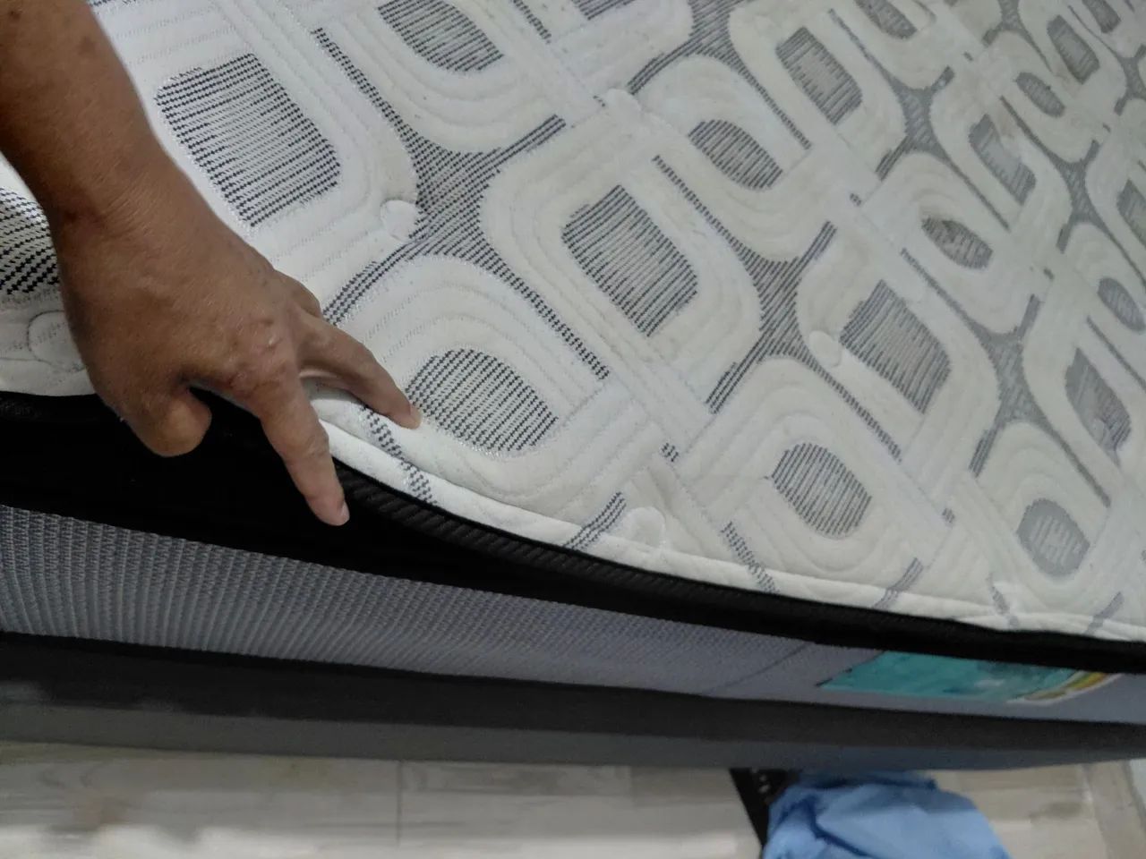 Cama boxe casal semi nova