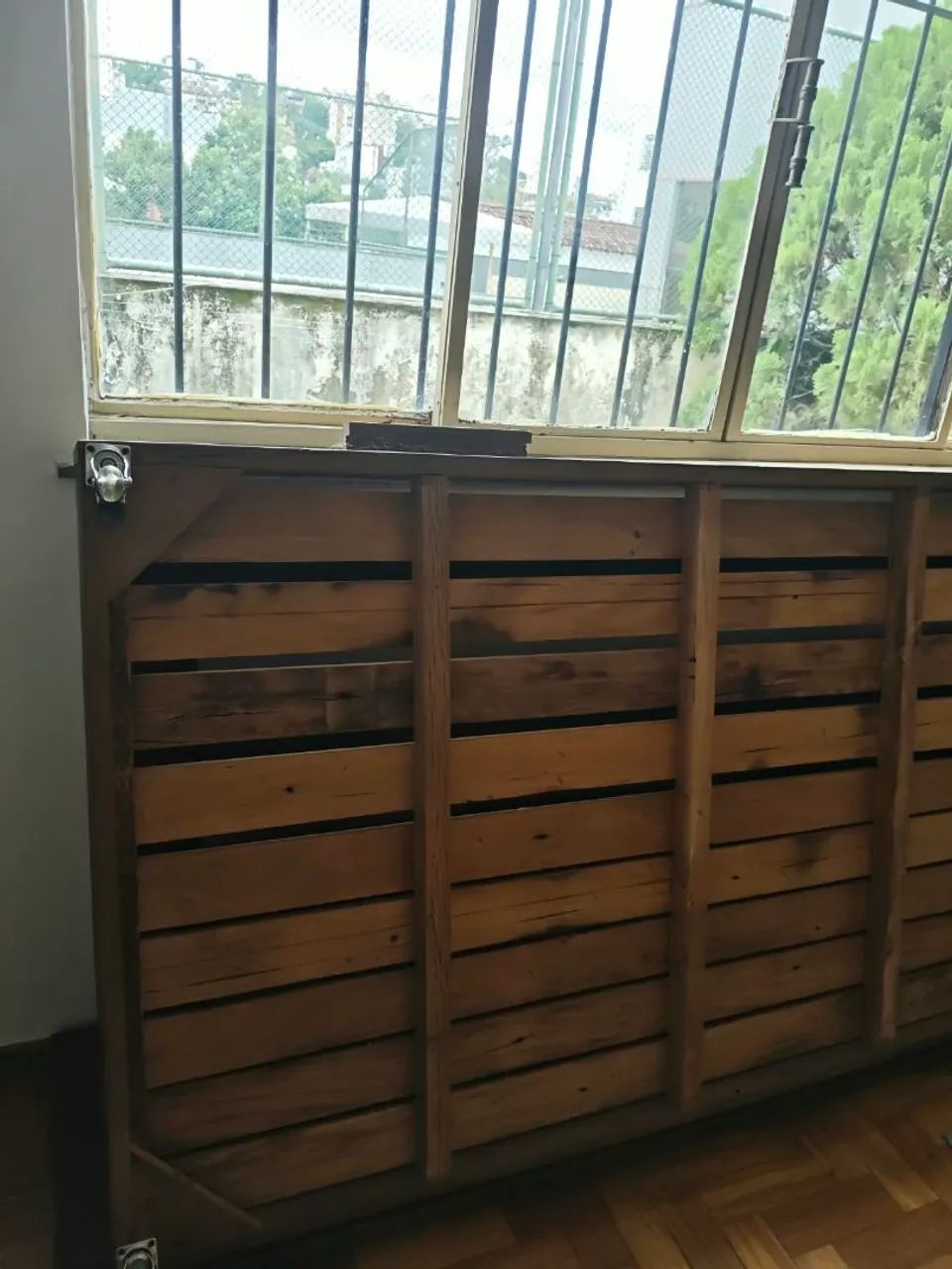 Sofá-cama/banco de madeira resistente - tamanho solteiro - Foto 4