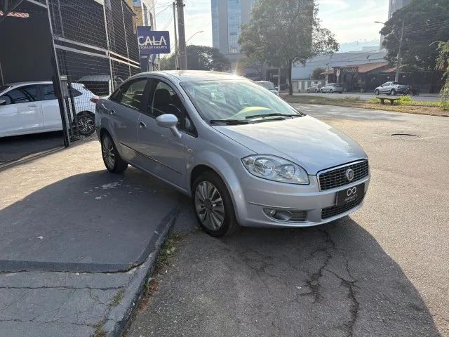 Fiat Linea Absolute 1.9/1.8 Flex Dualogic 4P 2013 - Foto 2
