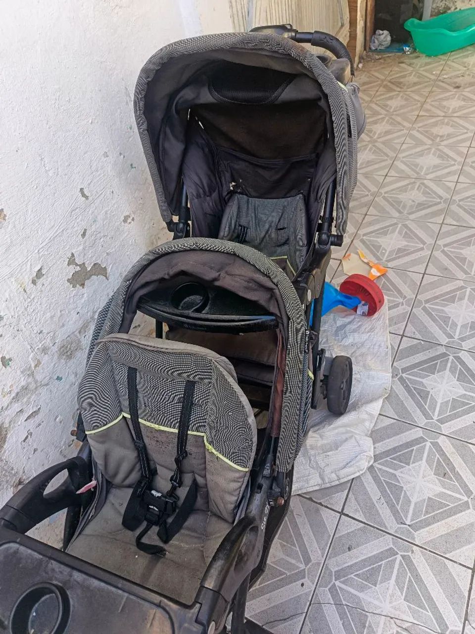 Carrinho de bebe 2 lugar  - Foto 3