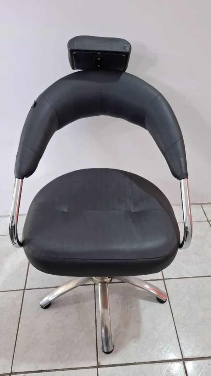 Cadeiras para salão de beleza semi novas - Foto 5