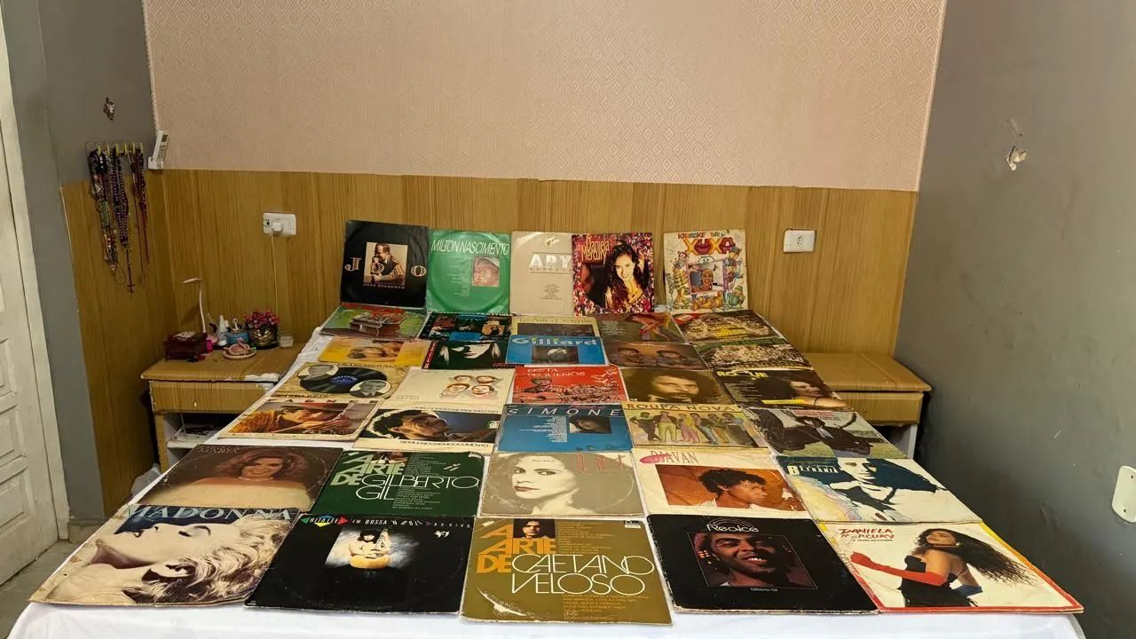 Título: Lote 35 Vinis LP - Relíquias da MPB, Samba, Sertanejo e Pop