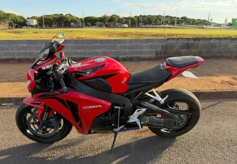 CBR 1000 rr FIREBLADE  - Foto 2