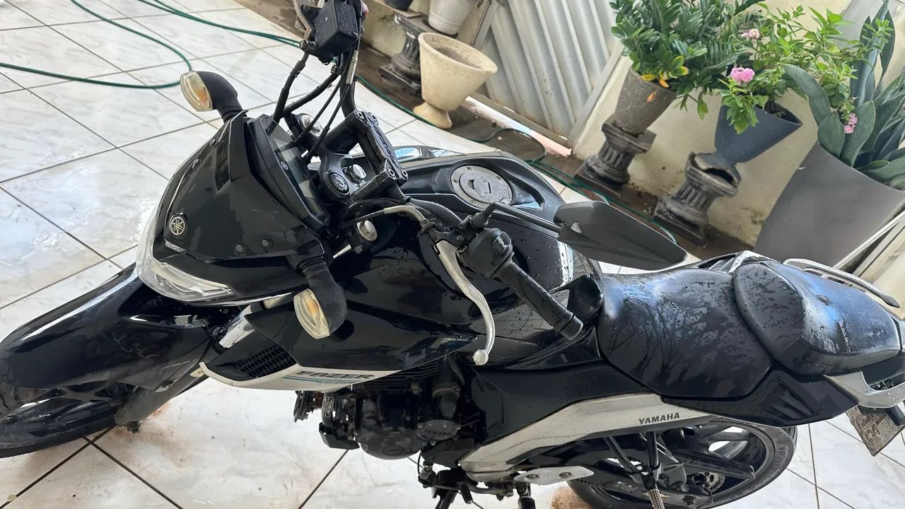 Fazer25 250 - Foto 2