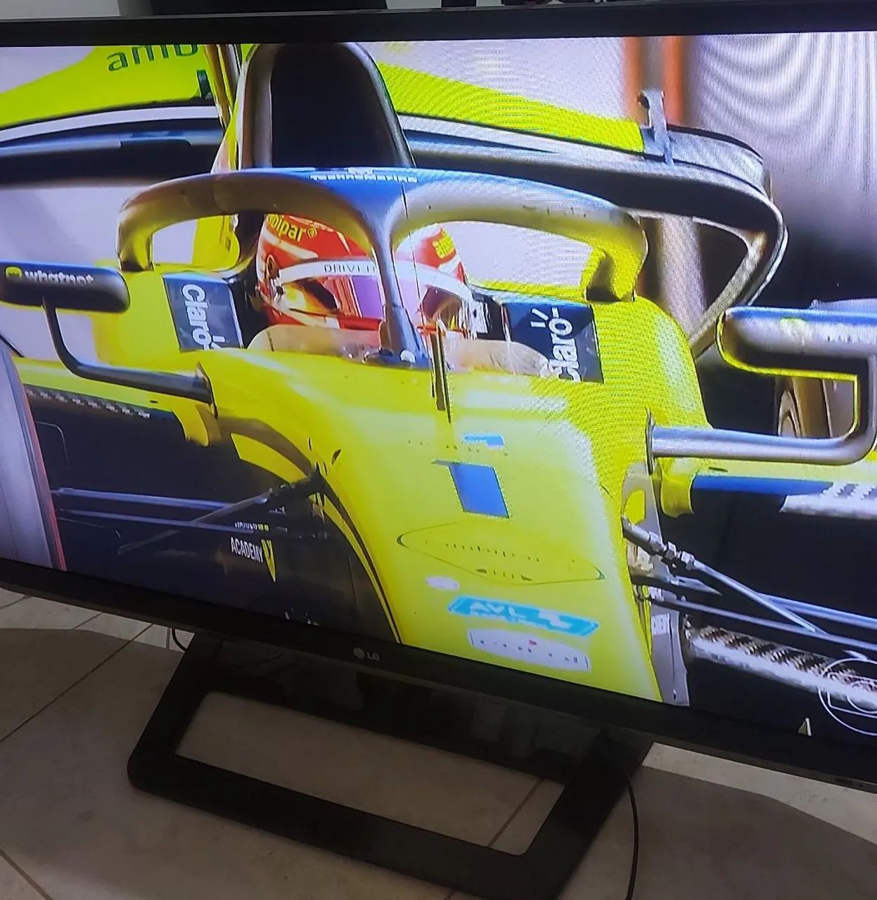 TV LG LED 47"  Mais Chromecast 