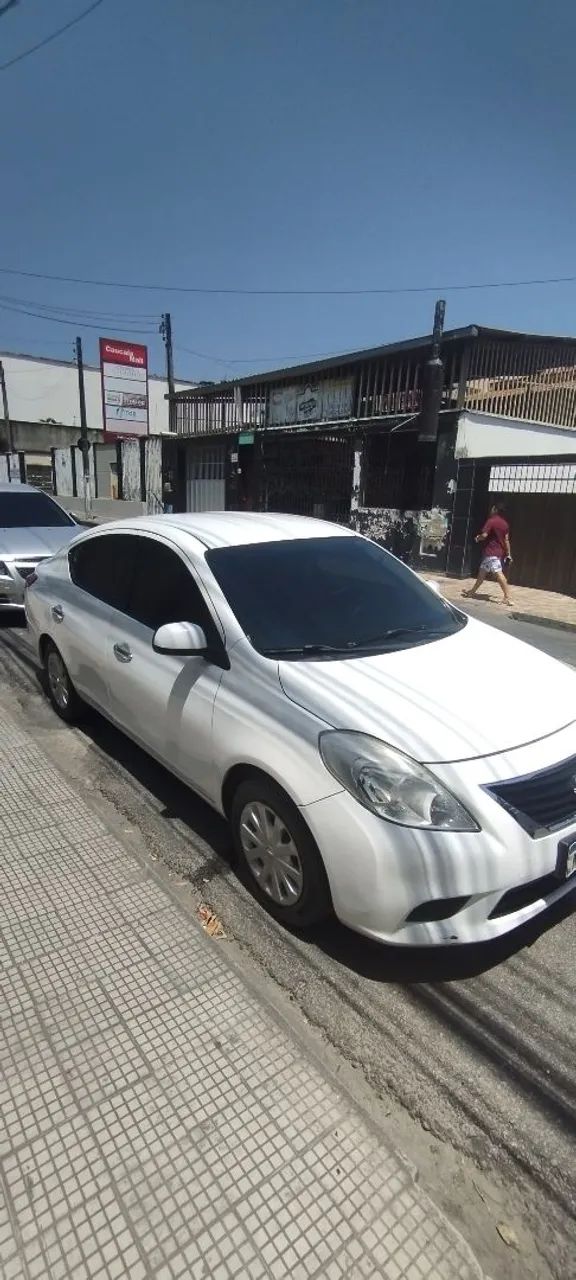 Nissan Versa VERSA SV 1.6 16V Flex Fuel 4p Mec. 2014