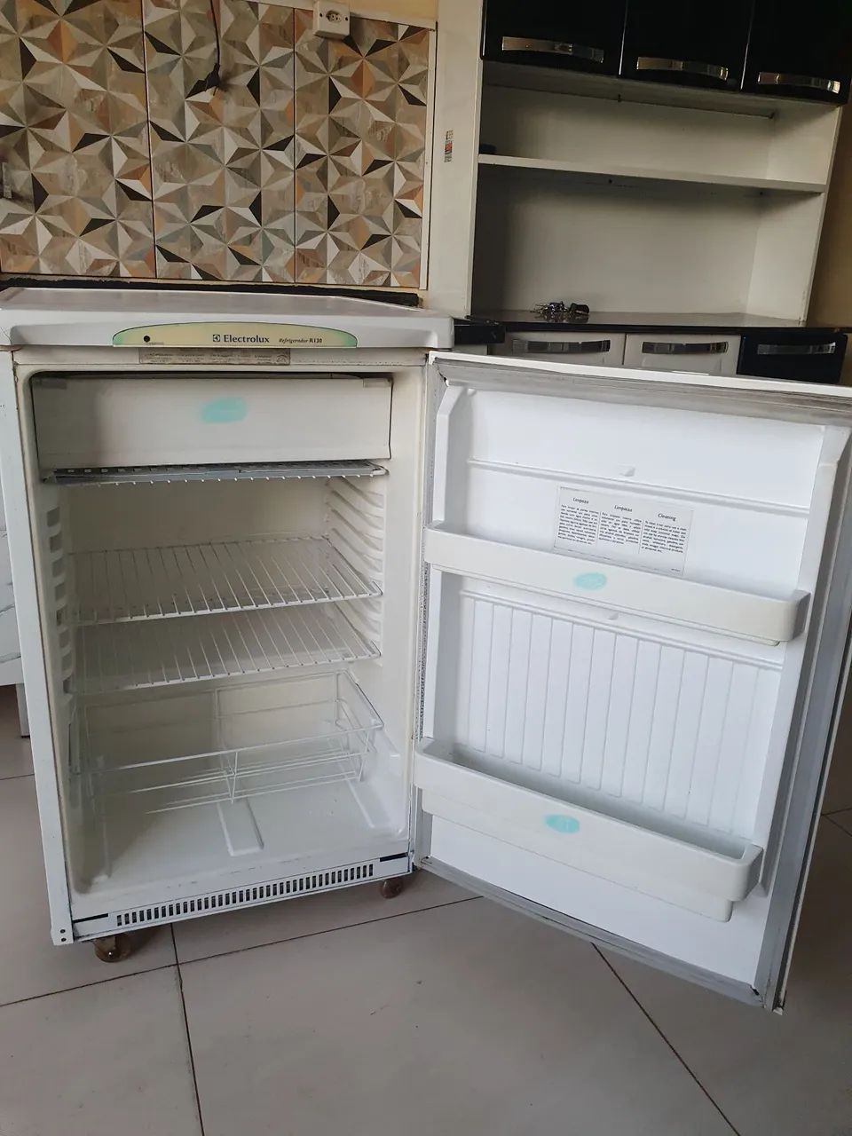 Frigobar electrolux 120 litros - Foto 5