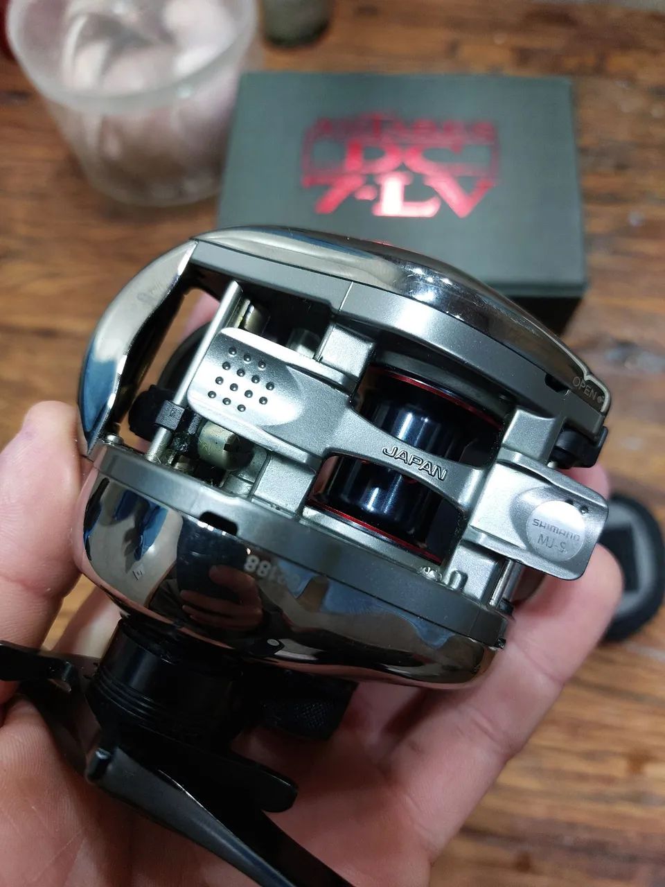 Carretilha Shimano Antares DC7 LV. Raro estado - Esportes