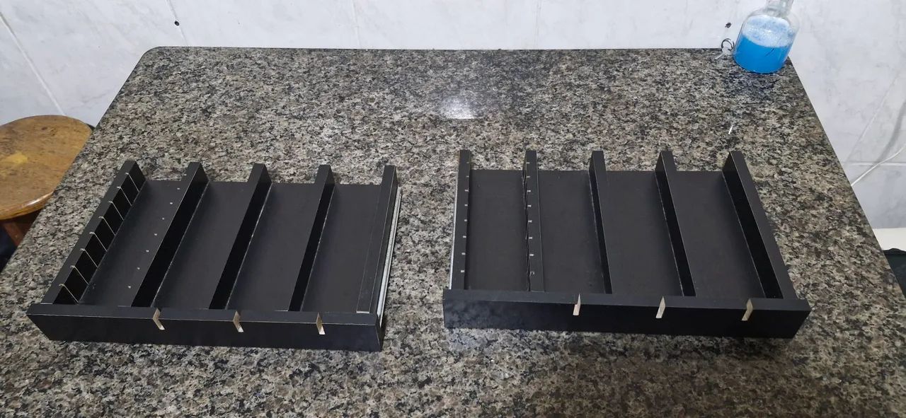 VENDE-SE DUAS BANCADAS DE BARBEARIA  - Foto 5