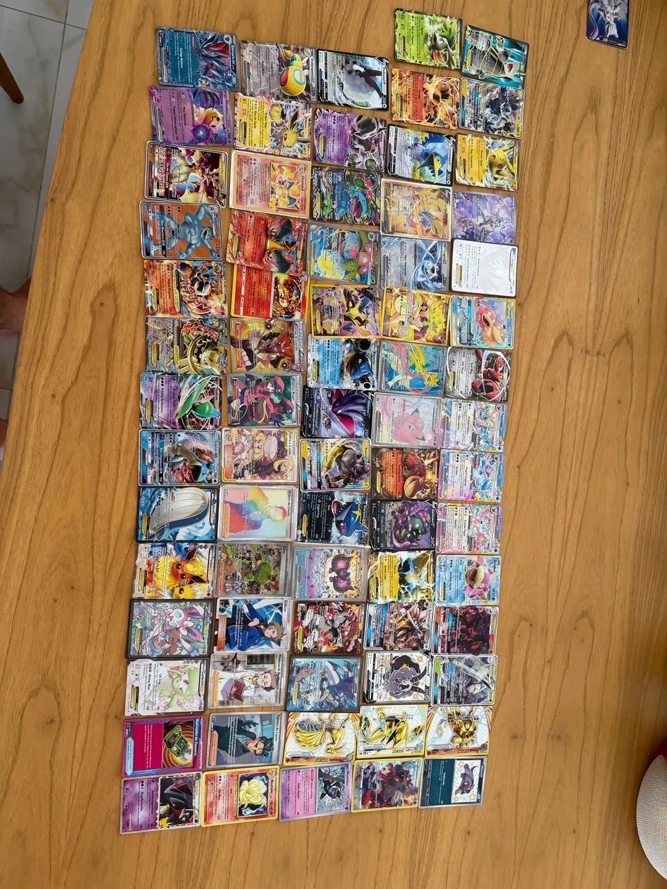 Cartas Pokémon variadas 