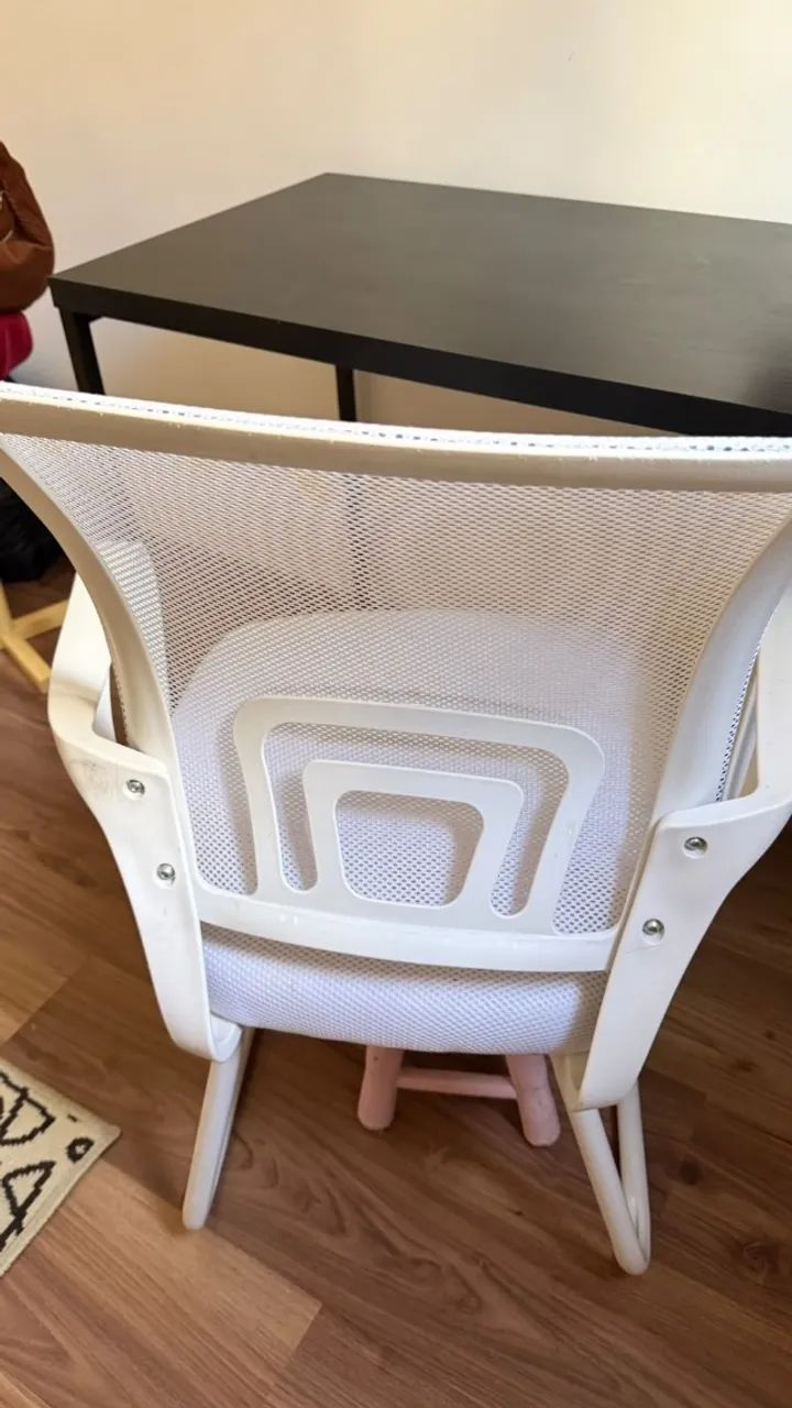 Conjunto Mesa e Cadeira - Home Office