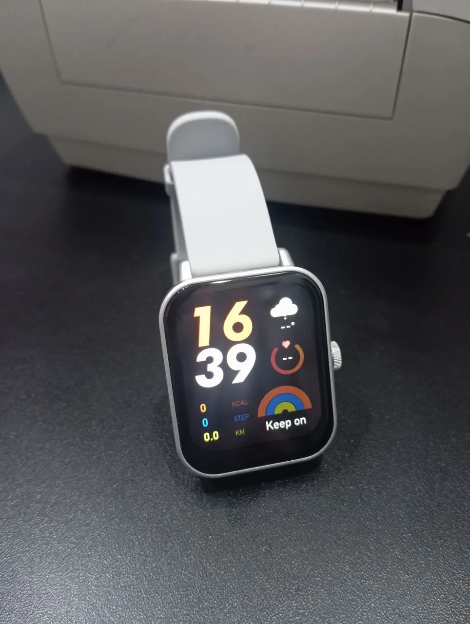 Smartwatch P81 (NOVO) Faz e recebe  ligaçõe, atividade física, medidor de batimento e etc - Foto 4