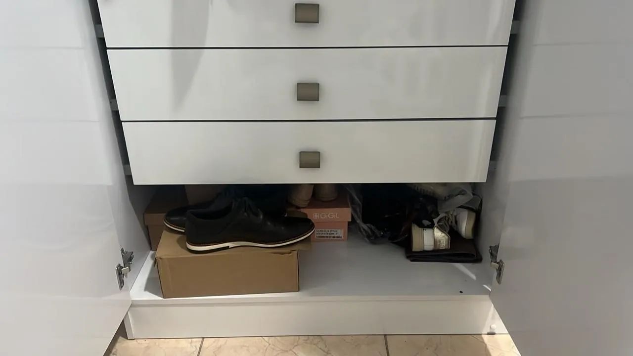 Vendo Guarda Roupa de Casal Branco  - Foto 5