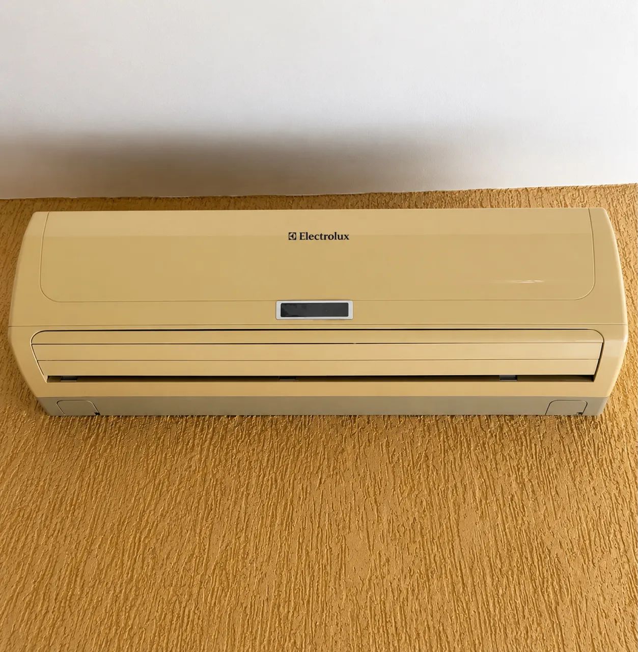 ? AR-CONDICIONADO ELECTROLUX 18.000 BTUs