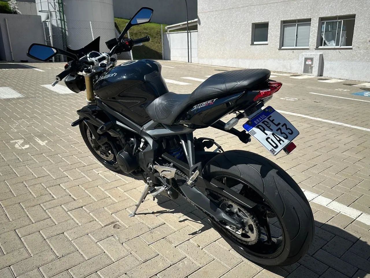 Triumph Street Triplo 675 - Foto 5