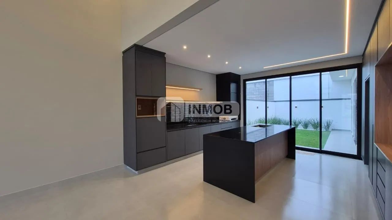 Casa em Condomínio em Tremembé com 3 Suítes e 160m²