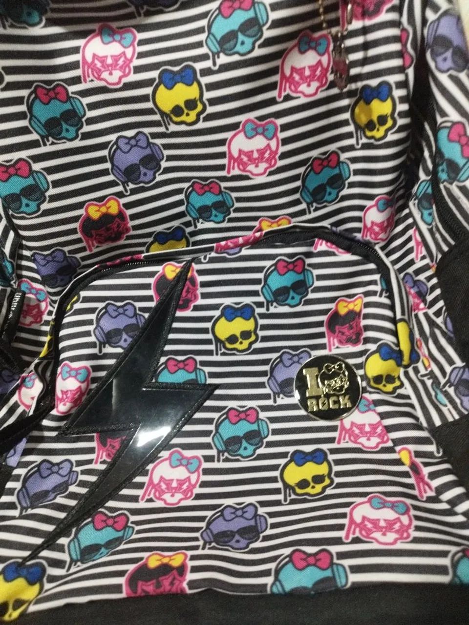 Mochila de Monster high com rodinhas e alça  - Foto 2