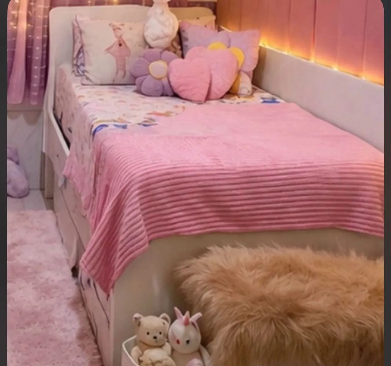 Cama de solteiro com 5 gavetas
