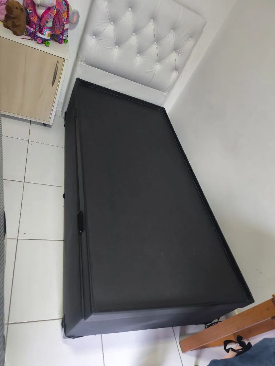 Cama de solteiro baú, colchão novo e cabiceira - Foto 2