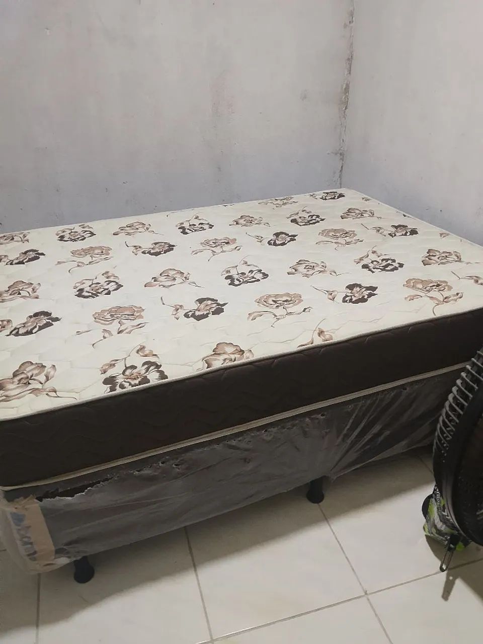 Cama unibox nova