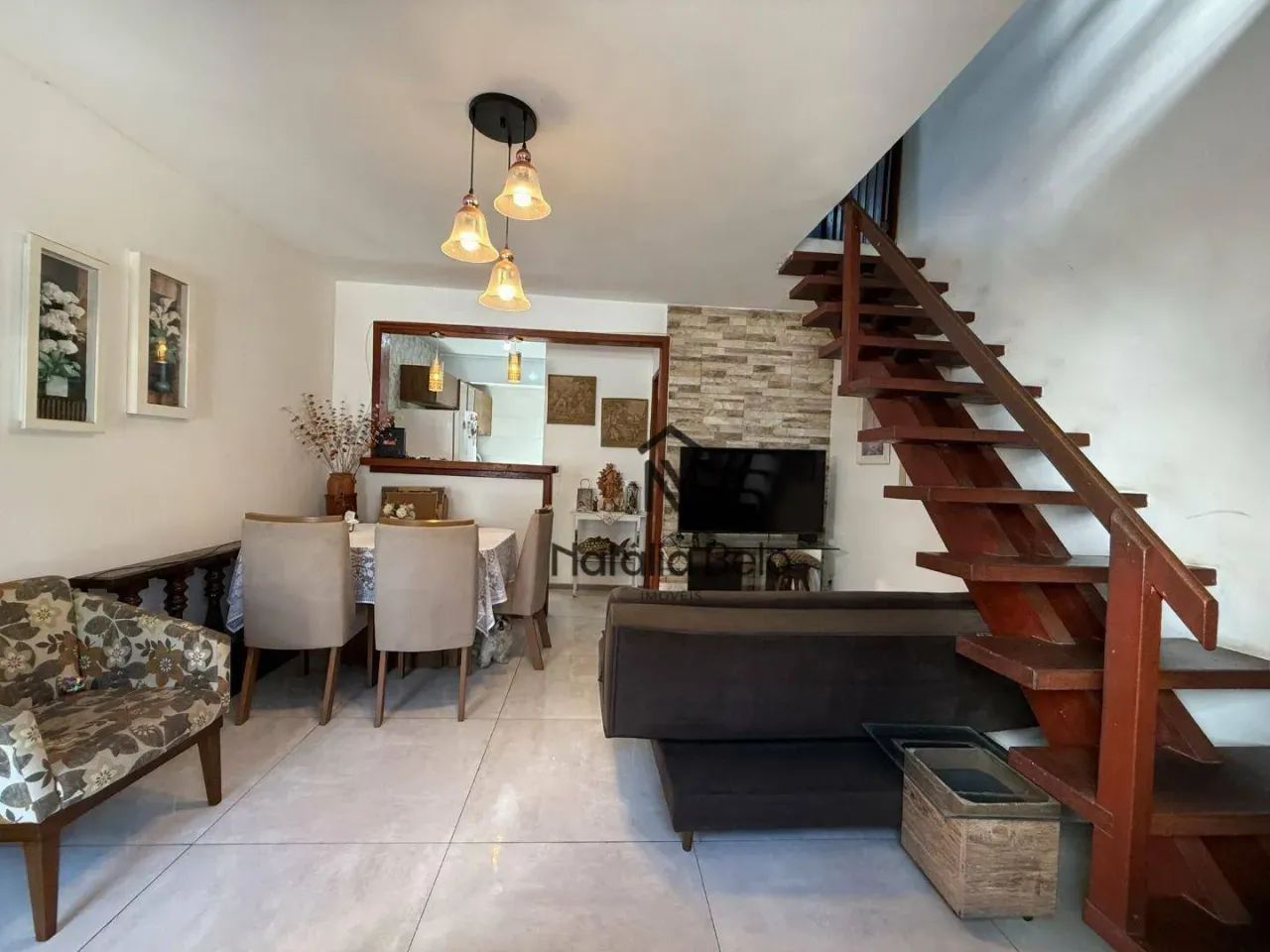 Casa em condomínio mobiliada em Costazul