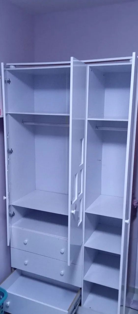 GUARDA ROUPA BRANCO  3 Portas e 3 gavetas - Foto 2