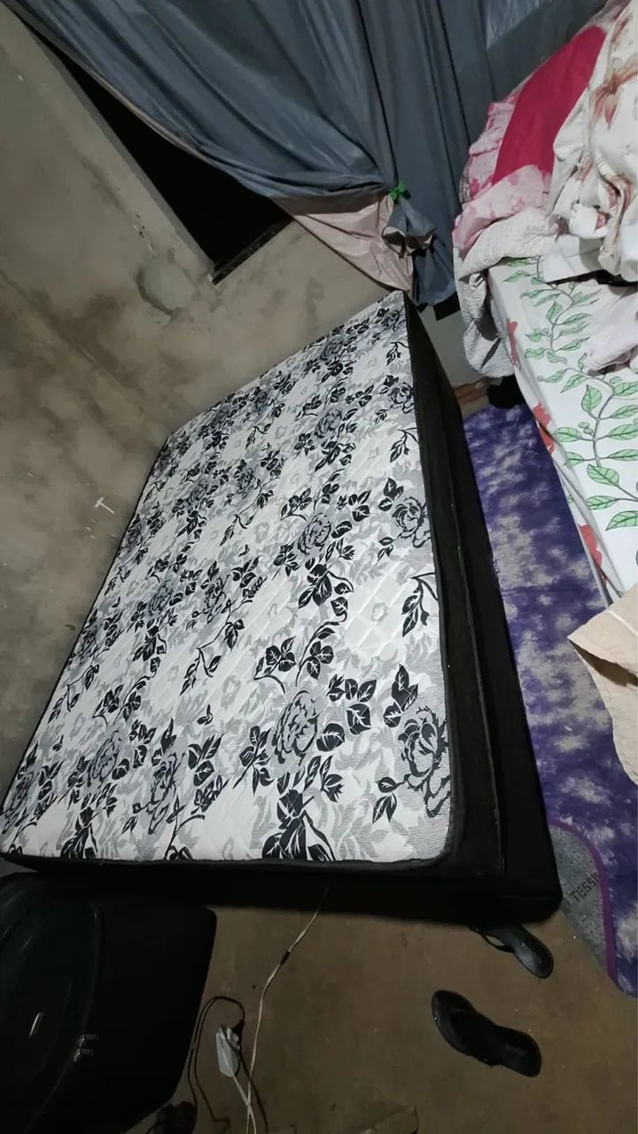 Vendo cama queen