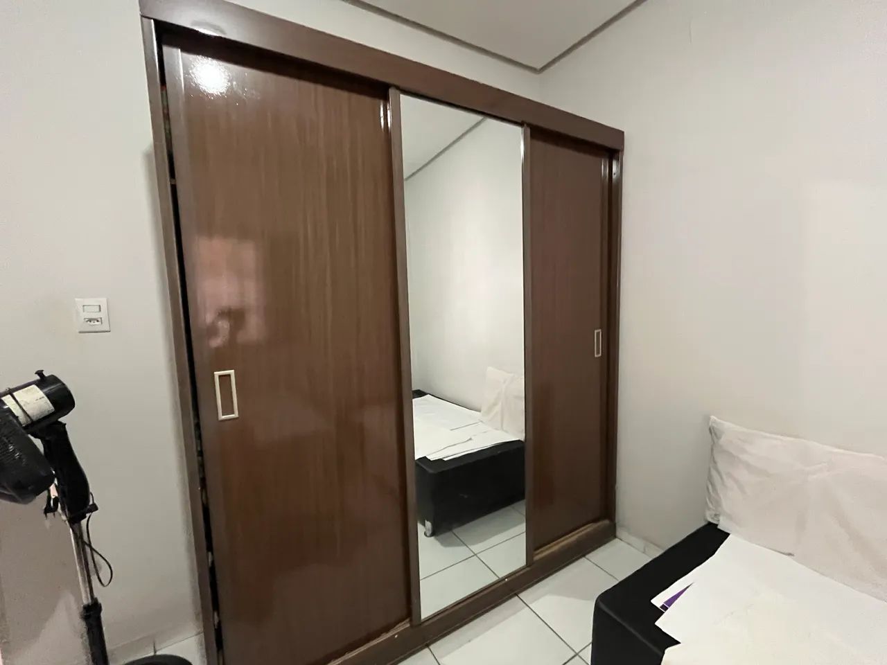 Vende-se Guarda roupa usado - Foto 2
