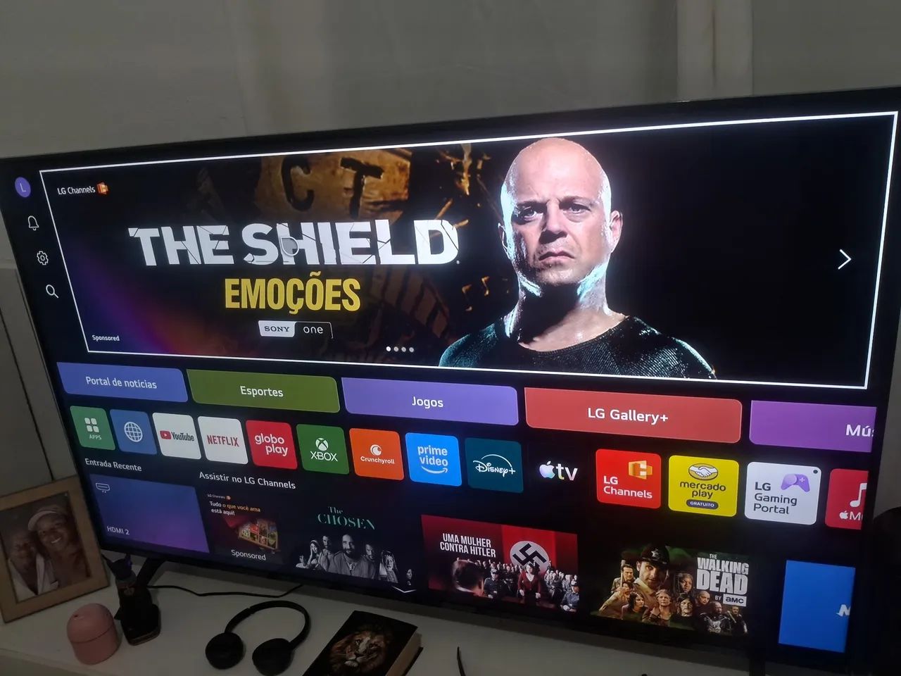 Vendo minha Smartv LG 65 polegadas APENAS 2 MESES DE USO.